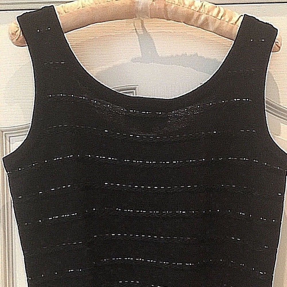 ST JOHN EVENING Black Beaded Tank Top Sz 4 by Mari